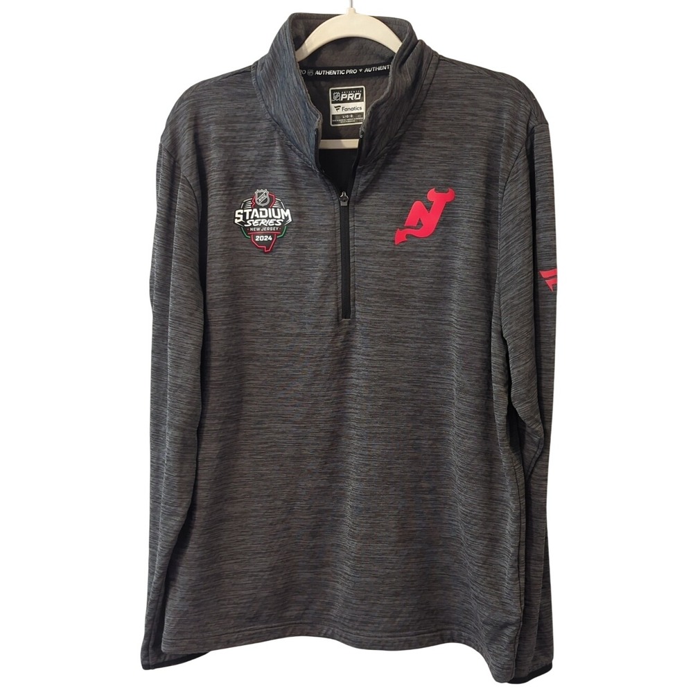 NJ Devils 1/4 Zip Fleece Gray size Large Stadium Series 2024